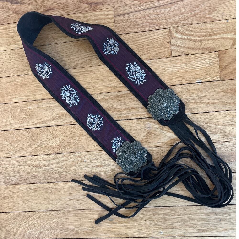 VINTAGE India 1970's Bronze Buckles, Suede  & Embroidery Belt w/Fringe - Picture 6 of 6